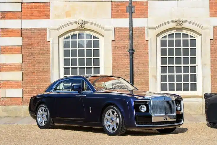 in image of the black Rolls-Royce Sweptail