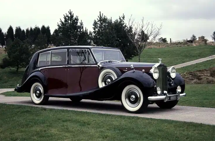 an image of a Rolls-Royce Phantom IV
