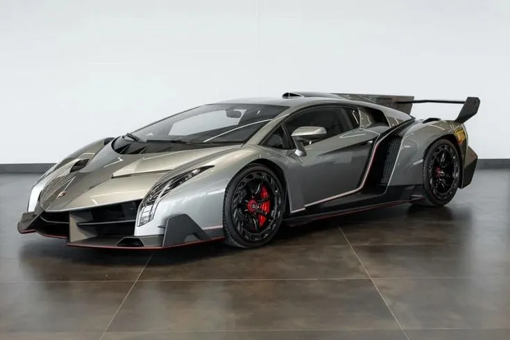 an image of a Lamborghini Veneno Roadster