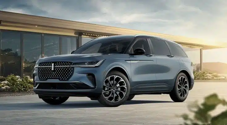 an image of a Lincoln Nautilus