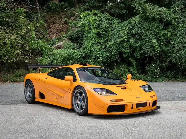 an image of a McLaren F1 LM