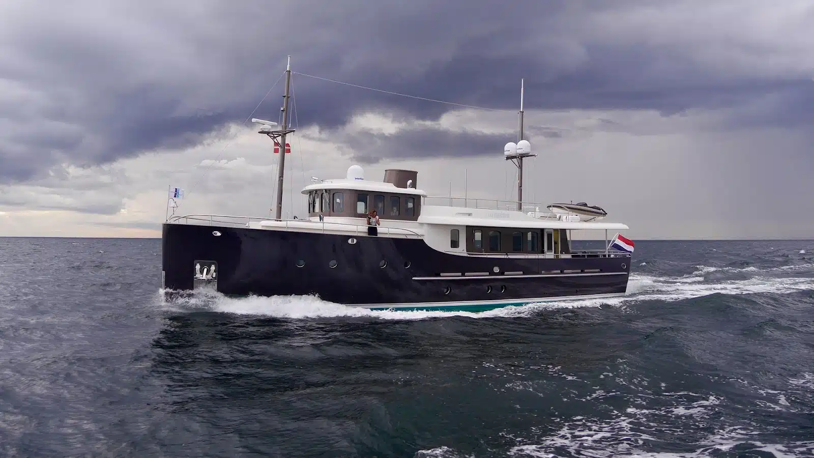an image showing a big yacht in the ocean- cost of yachts