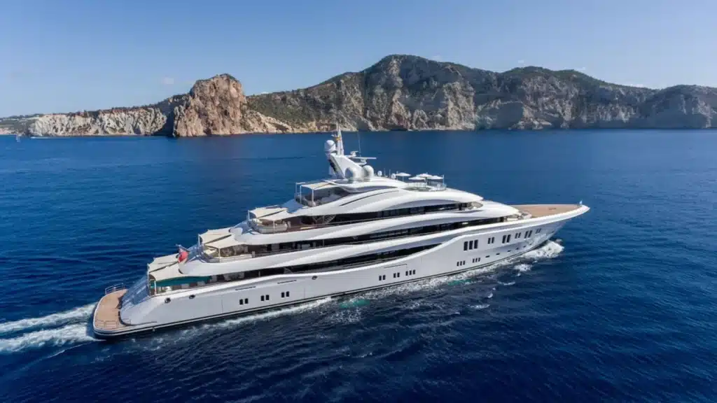 How Much Do the large-sized yachts cost