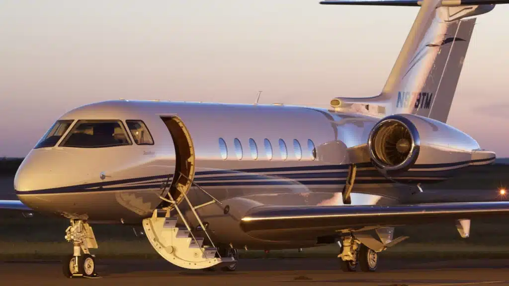 Large Sized Fancy Jet