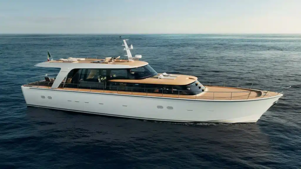 Sanlorenzo Yachts cruising on sea