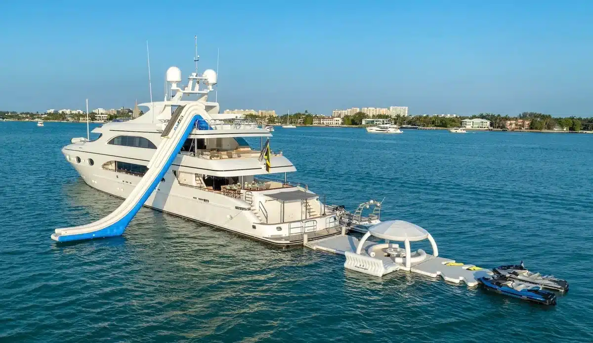 yacht rental cost Florida 2026