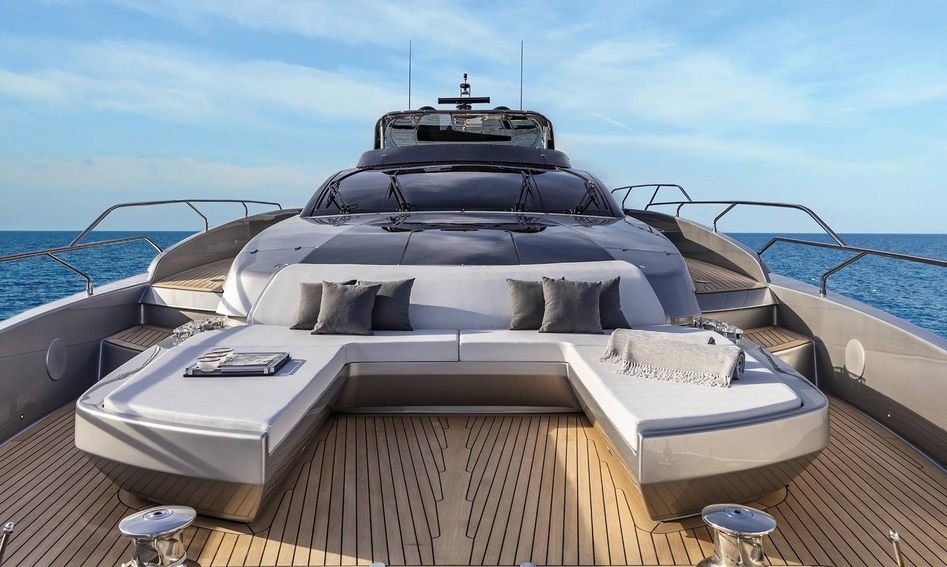riva dolcevita vs ferretti 920