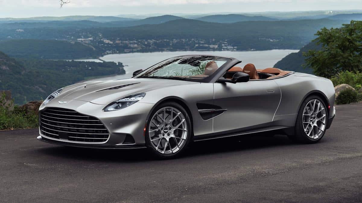 aston martin vanquish 2026
