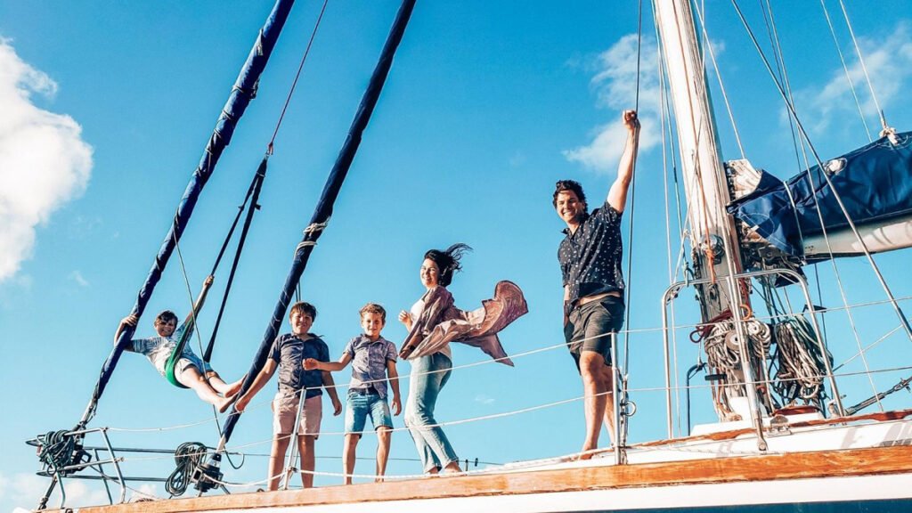 liveaboard sailing life