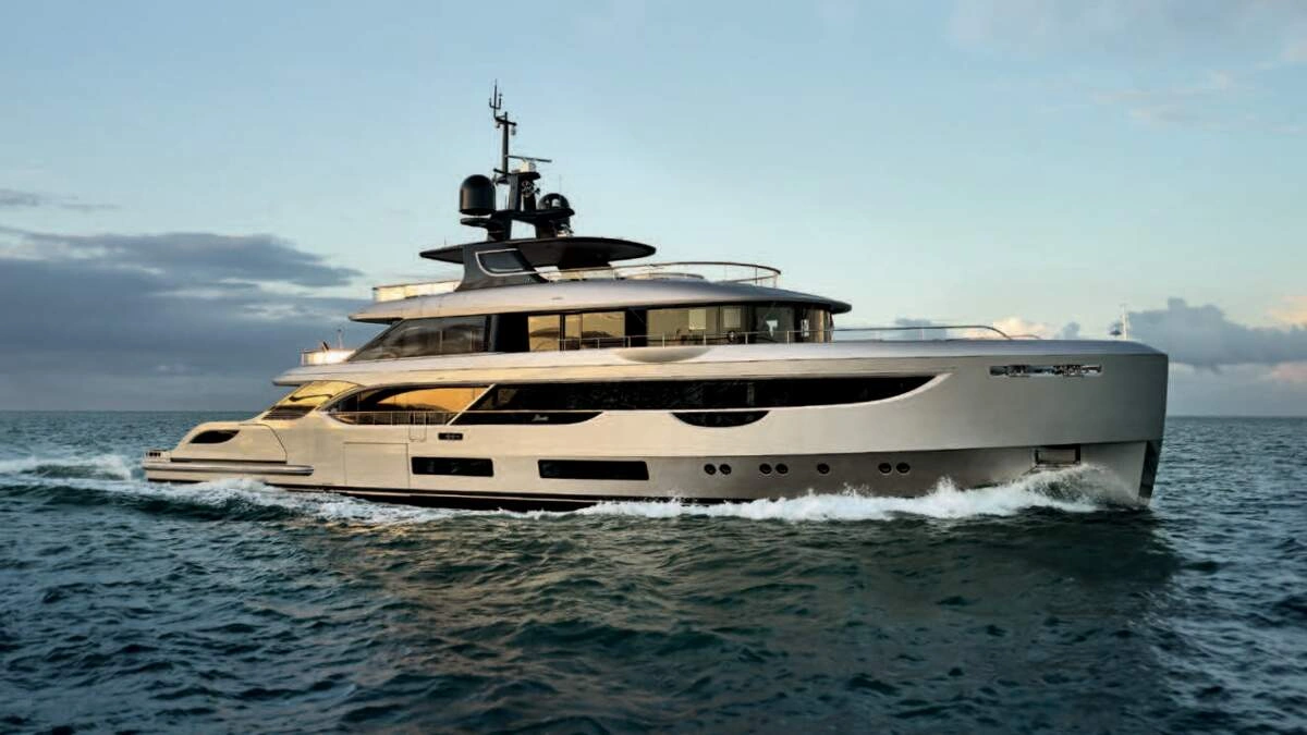 benetti oasis 40m review
