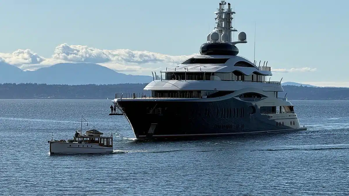 zuckerberg superyachts norway heliskiing