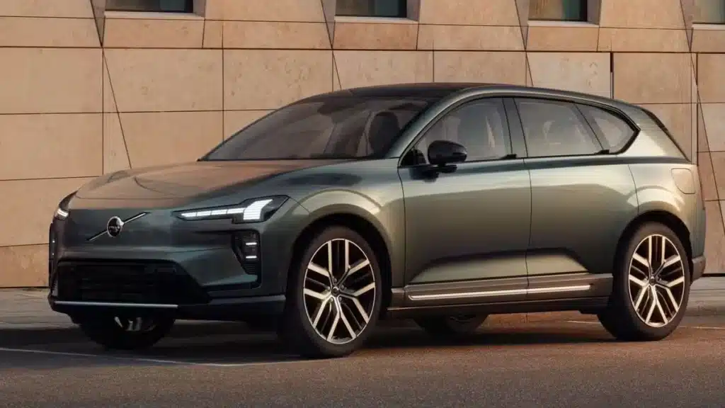 is volvo a luxury brand