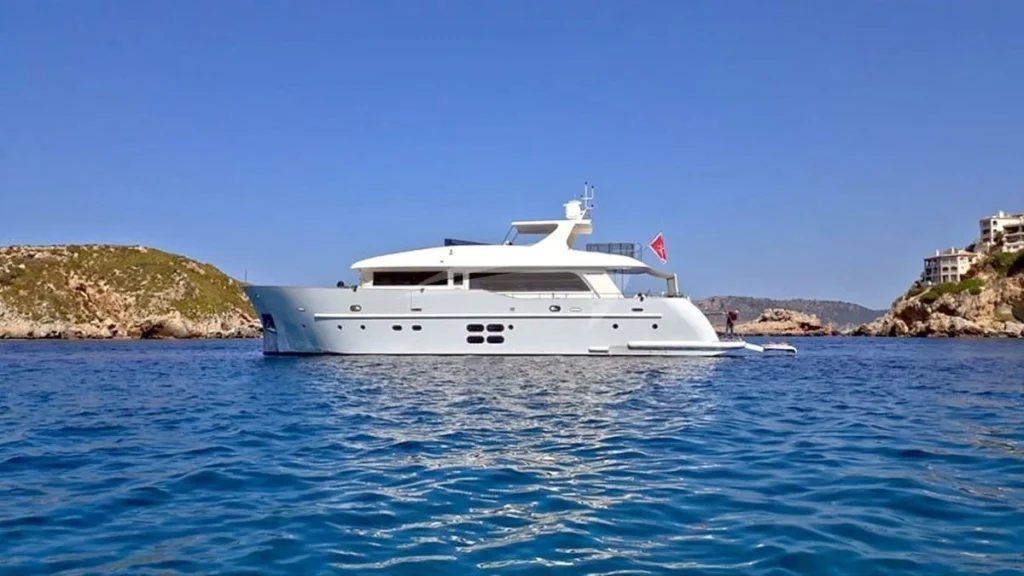11' azzurro mare boat