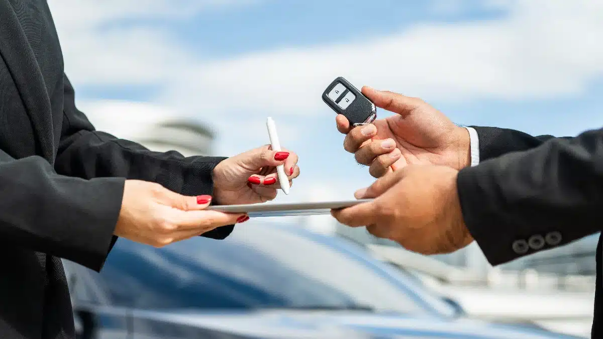 luxury car lease deals​