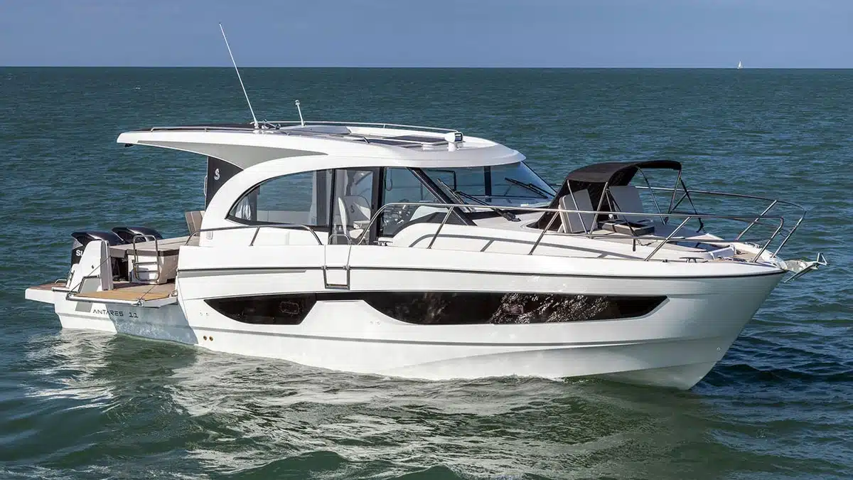 11' azzurro mare boat
