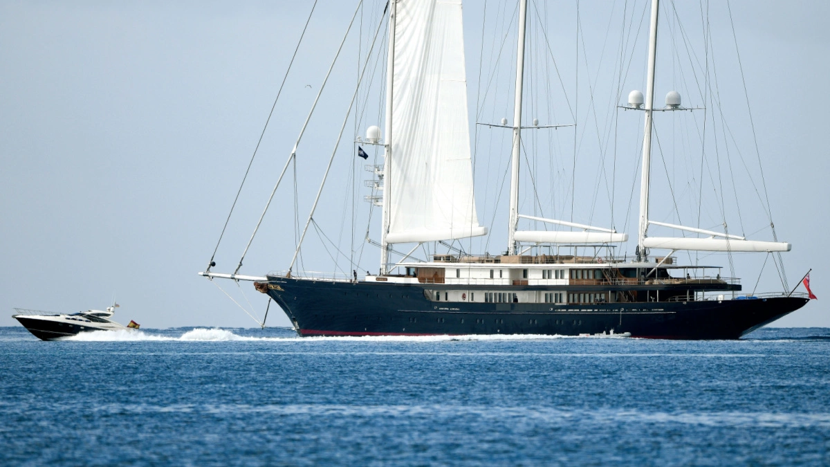 jeff bezos yacht​