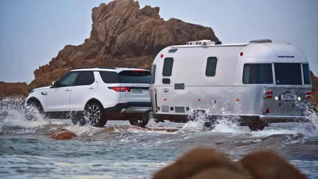 best luxury SUVs for towing