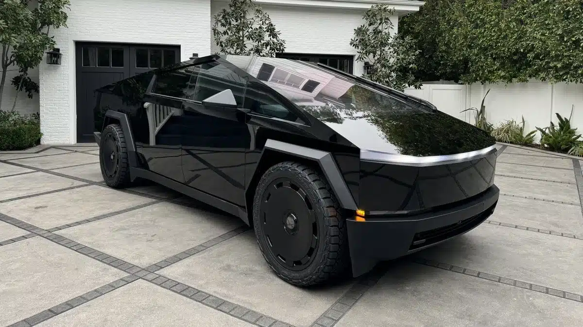 tesla cybertruck